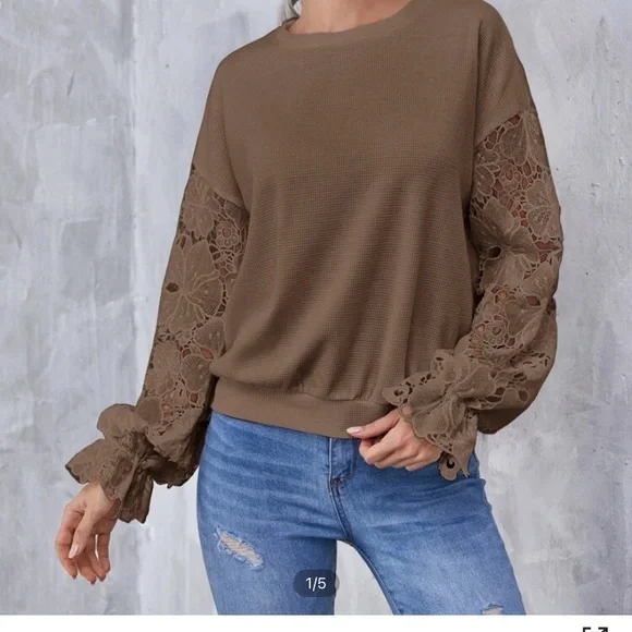 Drop shoulder lace sleeve pullover - Picture 4 of 7